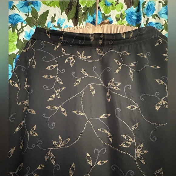 Whimsygoth midi black 90s skirt - Picture 4 of 7